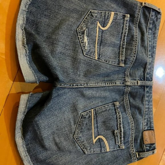 American Eagle Boyfriend Distressed Patchwork  Denim Shorts - Picture 2 of 3
